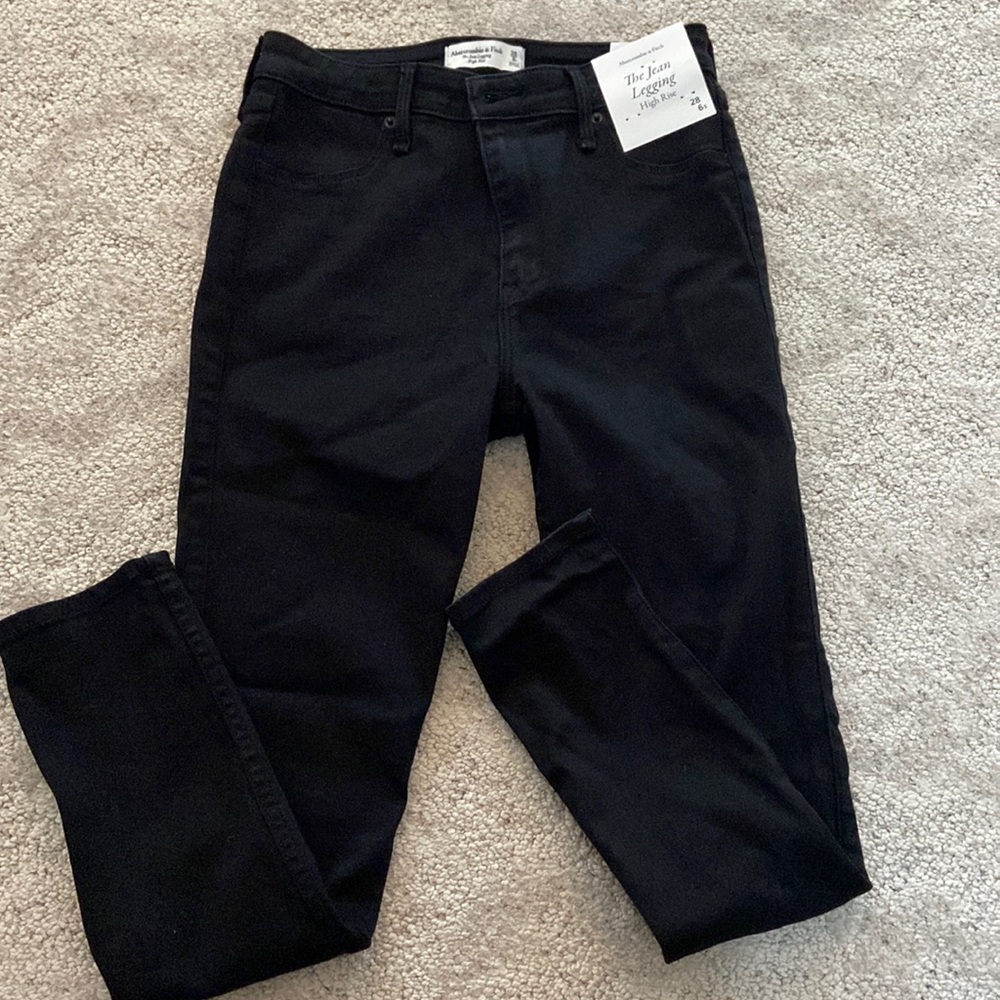 Abercrombie & Fitch The Jean Legging High Rise- Size 28; 6S